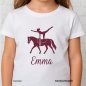 Preview: Designbeispiel mit dem Bügelbild Pferd Voltigieren in bordeaux auf einem weißen Kinder T-shirt