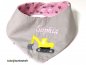Preview: Wende Halstuch Baumwolle grau und Baumwolle rosa Sterne anthrazit,  mit Namen rosa und Stickerei Bagger gelb Lederpuschenstube, Druckknopf rosa