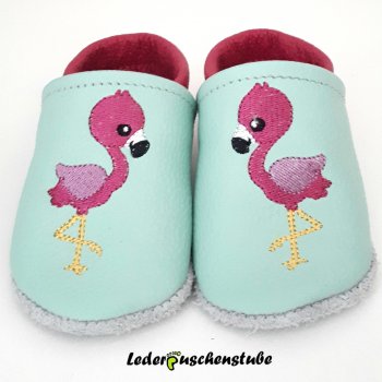 Lederpuschen mint/pink mit Stickerei Flamingo Stickgedöns