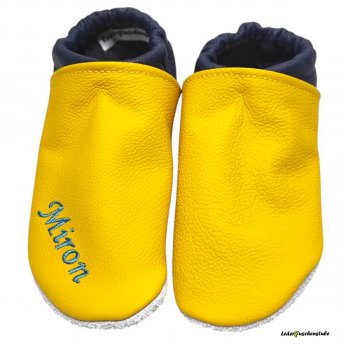 Krabbelschuhe in gelb-dunkelblau mit Namen vorne rechts türkis