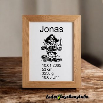 Design von Plotterdatei Käptolino Pirat auf einem Bilderrahmen