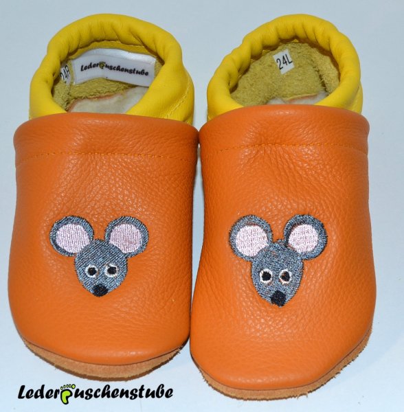 Lederpuschen-orange-gelb-mit-beiderseits-Motiv-Maus-1-.jpg