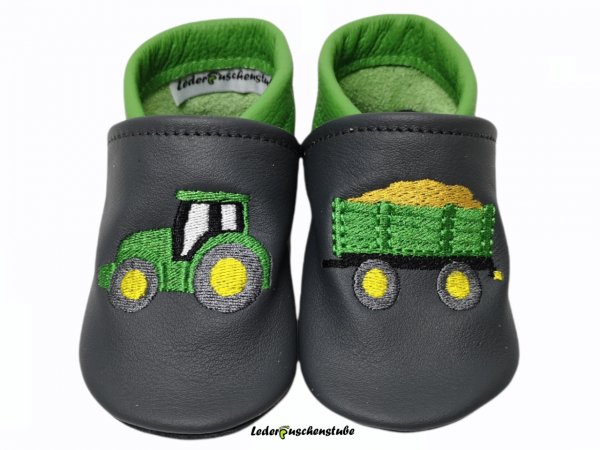 Krabbelschuhe anthrazit-mittelgrün, Traktor Anhängerladung mittelgrün-gelb-maisgelb